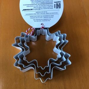 Snowflake cookie cutters - set of 3